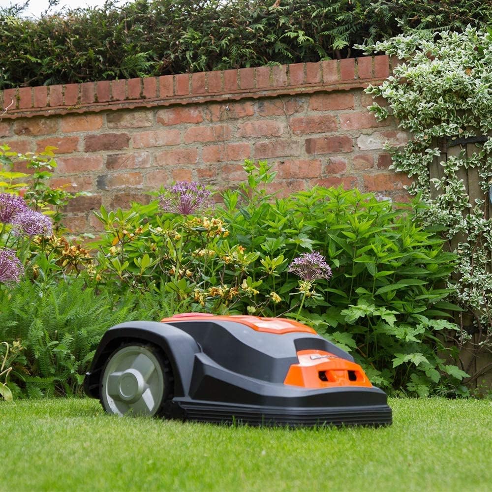 Yard Force Lawnmower Robot SA900ECO, Suitable for Lawns up to 900 m², Edge Cutting Function, Rain Sensor and Brushless Motor, 28 V, Black/Orange