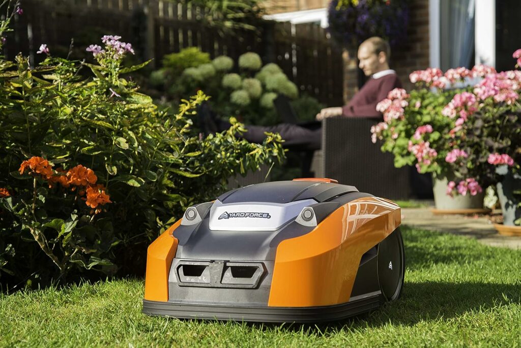 Yard Force X50i Robotic Lawnmower up to 500 m², Automatic Lawn Mower Robot with Wi-Fi Connection, App Control, iRadar Ultrasonic Sensor, Edge Cutting Function and Brushless Motor, Black/Orange